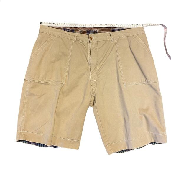 Tommy Bahama Other - Tommy Bahama Mens size 40 reversible shorts Khaki & Plaid